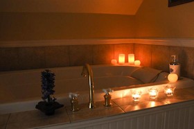 Tucker House Inn & Harrison House Suites