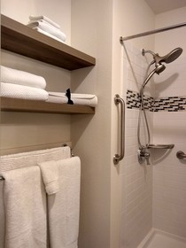Husum's Riverside Bed And Breakfast