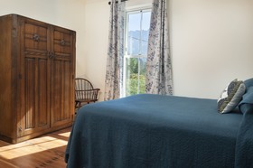 Bush House Inn