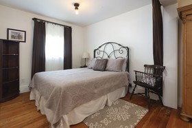 Bush House Inn