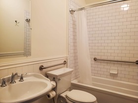 Bush House Inn