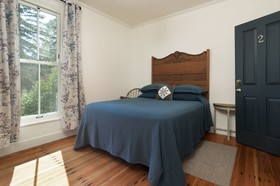 Bush House Inn