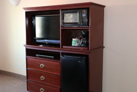 GuestHouse Inn & Suites Kelso/Longview