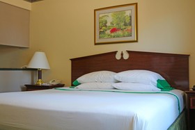 GuestHouse Inn & Suites Kelso/Longview