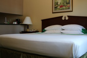 GuestHouse Inn & Suites Kelso/Longview