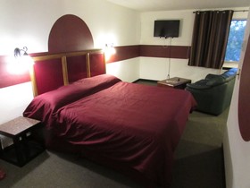 Kennewick Suites