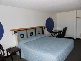 Kennewick Suites