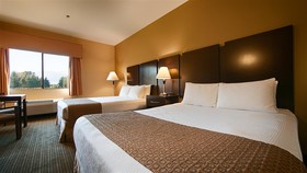 Best Western Plus Plaza By The Green