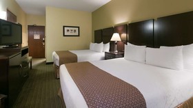 Best Western Plus Plaza By The Green