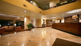 Best Western Plus Plaza By The Green