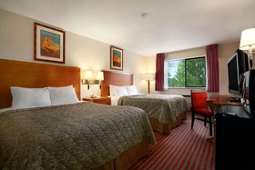 Spark by Hilton Kent Seattle