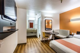 Motel 6 Seattle North - Kirkland