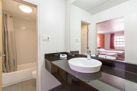 Motel 6 Seattle North - Kirkland