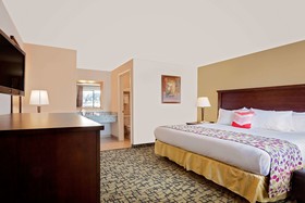 Days Inn by Wyndham Lakewood South Tacoma