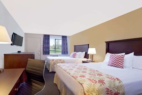 Days Inn by Wyndham Lakewood South Tacoma