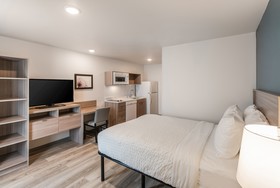WoodSpring Suites Tacoma - Lakewood