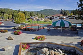 Icicle Village Resort
