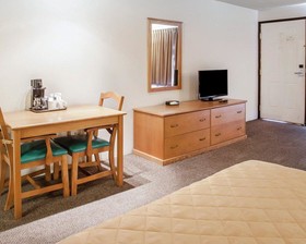 Inn at the Sea