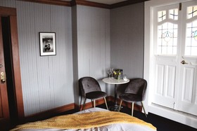 Shelburne Inn