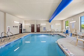 Cobblestone Hotel And Suites