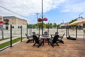 Cobblestone Hotel And Suites