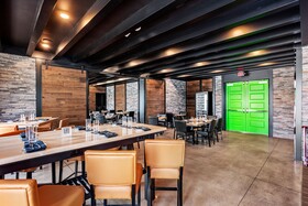 Cobblestone Hotel And Suites