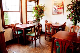 Auld Holland Inn