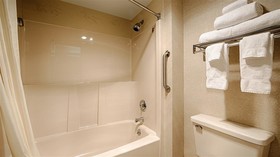 Best Western Plus Oak Harbor Hotel & Conference Center