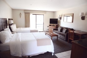 Coachman Inn