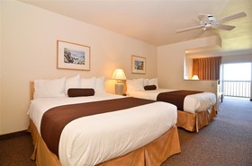Lighthouse Suites Inn