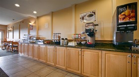 Lighthouse Suites Inn