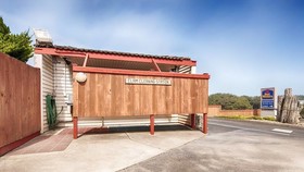 Lighthouse Suites Inn