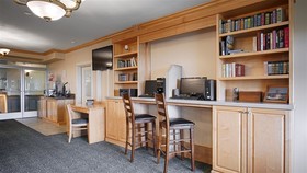 Lighthouse Suites Inn