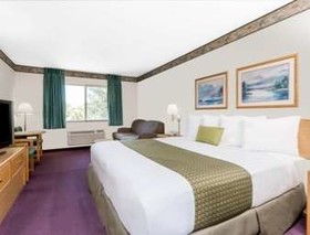 Days Inn by Wyndham Ocean Shores