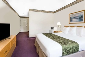 Days Inn by Wyndham Ocean Shores