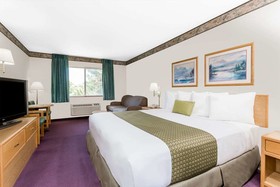 Days Inn by Wyndham Ocean Shores