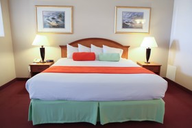 BayVue Hotel, Resort and Suites
