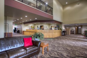 Pacific Sunsrise Inn and Suites