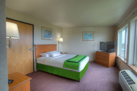 Pacific Sunsrise Inn and Suites