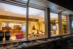 Red Lion Inn & Suites Olympia, Governor Hotel