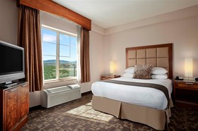 Best Western Plus Peppertree Inn At Omak