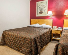 Rodeway Inn & Suites
