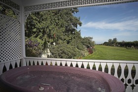 Sea Cliff Gardens Bed & Breakfast