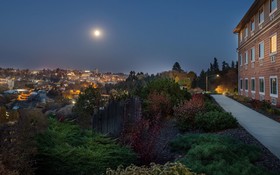 Coast Hilltop Inn