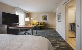 Hampton Inn & Suites Seattle/Redmond
