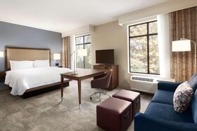 Hampton Inn & Suites Seattle Renton