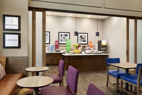 Hampton Inn & Suites Seattle Renton