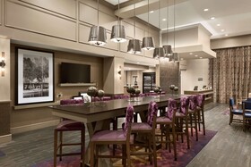 Hampton Inn & Suites Seattle Renton