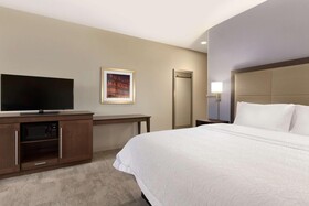 Hampton Inn & Suites Seattle Renton