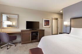 Hampton Inn & Suites Seattle Renton